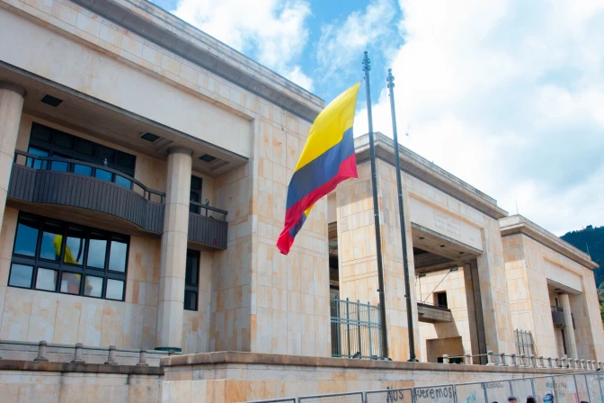 palacio-justicia-colombia-eduardo-berdejo-010925-1756752625